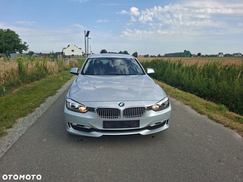 BMW Seria 3 318d Blue Performance Sport Line - 2
