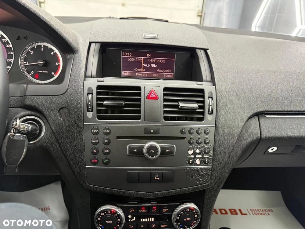 Mercedes-Benz Klasa C 220 CDI DPF (BlueEFFICIENCY) Elegance - 20