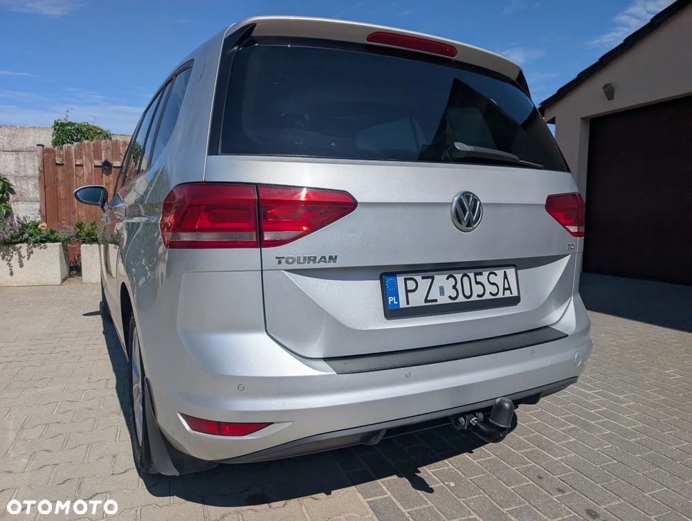 Volkswagen Touran 1.6 TDI BMT Comfortline - 11