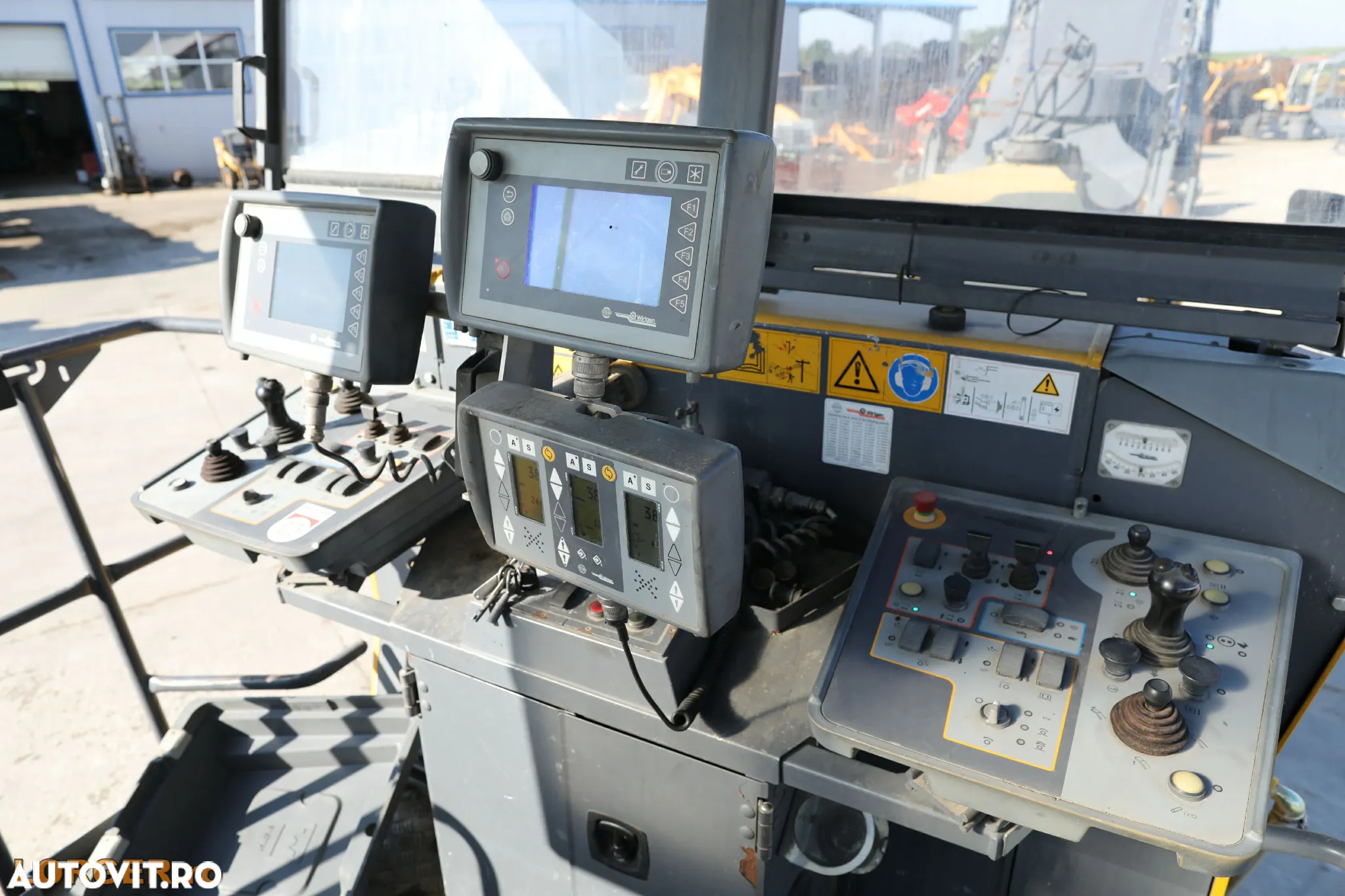Wirtgen W210 - 30