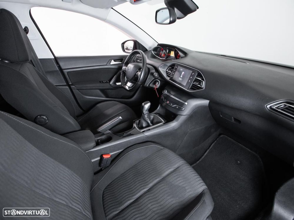 Peugeot 308 SW - 11