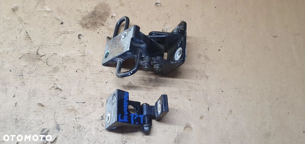 Zawias prawy tył tylny górny dolny para VW Touareg 7L0833402 - 1