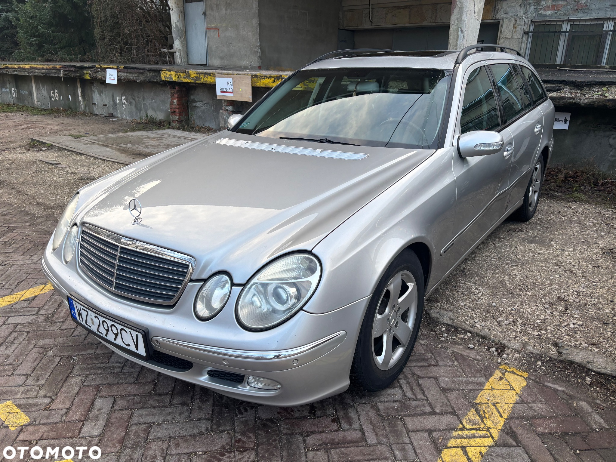 Mercedes-Benz Klasa E 200 T Kompressor Automatik Elegance - 17