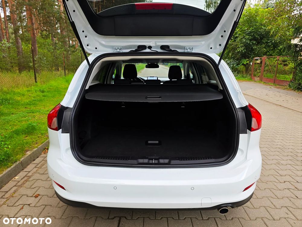 Ford Focus - 23