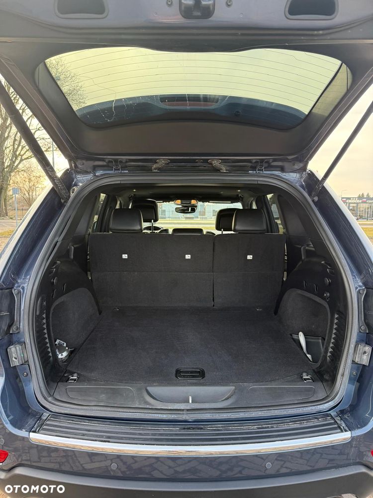 Jeep Grand Cherokee - 15