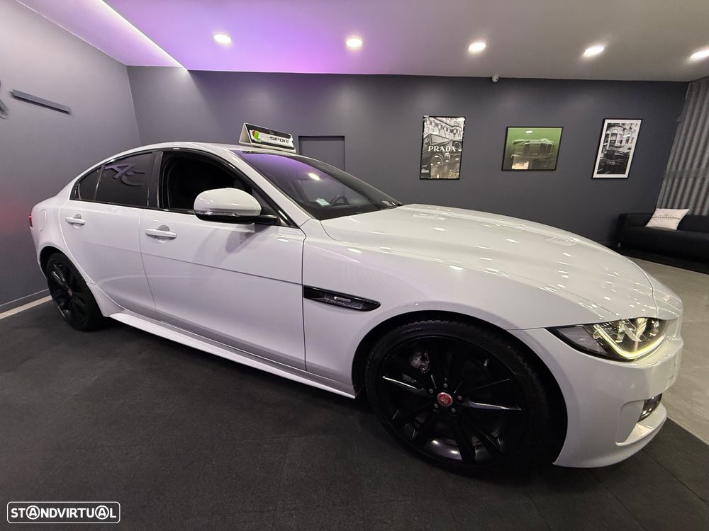 Jaguar XE 2.0 D R-Sport - 19