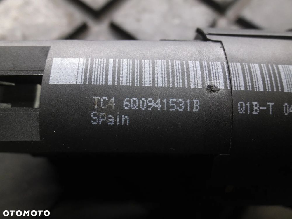 VW POLO IV 9N WŁĄCZNIK ŚWIATEŁ 6Q0941531B + WTYCZKA POSIADAM 4 SZTUKI - 4