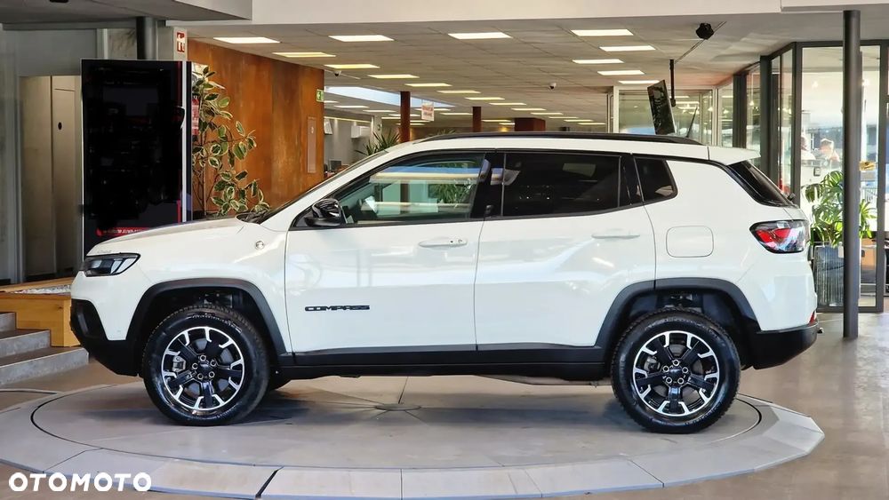 Jeep Compass 1.3 T-GDI 4xe Automatik Trailhawk - 3