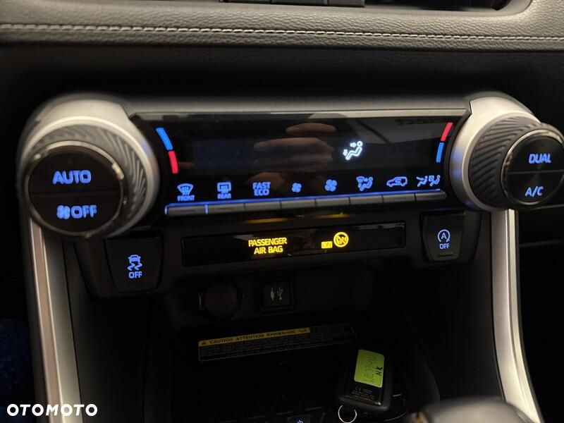 Toyota RAV4 - 16