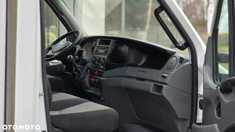 Iveco IVECO DAILY 70C17 3.0 170KM DMC 7T ❗❗ THERMO KING V-500 MAXX / MROŹNIA / GRZANIE / +25  -25 / ZASILANIE ZEWNĘTRZNE 230V / ZABUDOWA IGLOOCAR 10 EP / GRUBA ŚCIANA / WINDA DHOLLANDIA 1000KG / ŁADOWNOŚĆ 3200KG❗❗ - 22