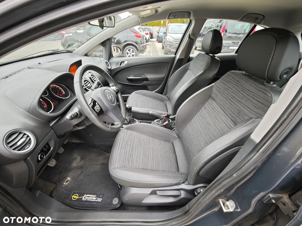 Opel Corsa 1.4 16V Energy - 31