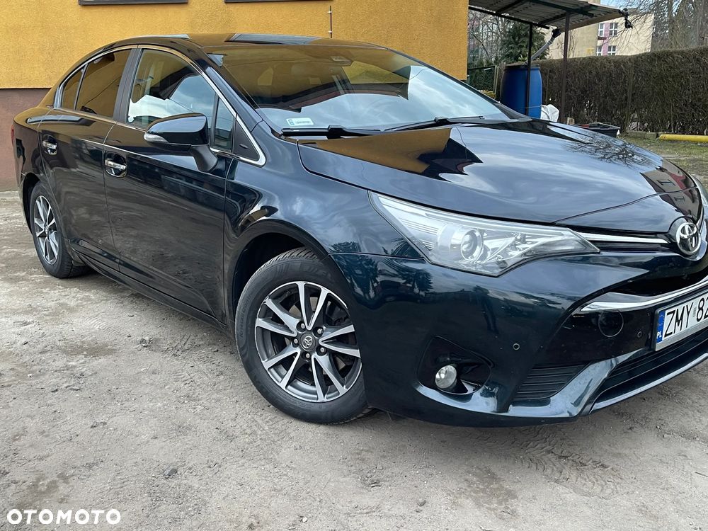 Toyota Avensis 1.8 Premium - 21