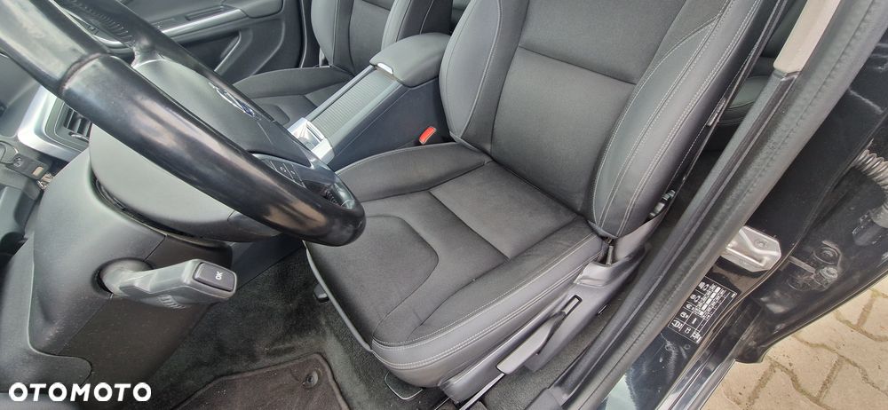 Volvo V60 D4 Drive-E Momentum - 14