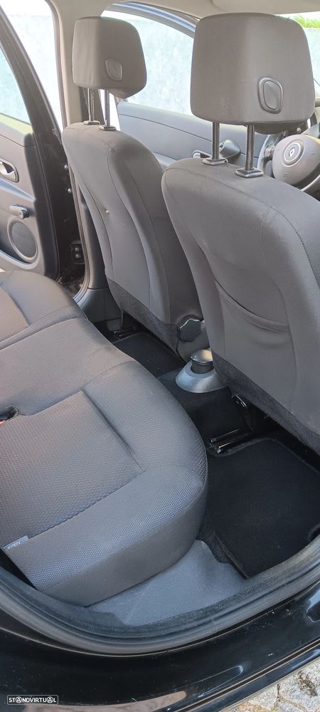 Renault Clio 1.2 16V Dynamique - 17
