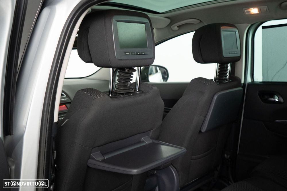 Peugeot 5008 - 9