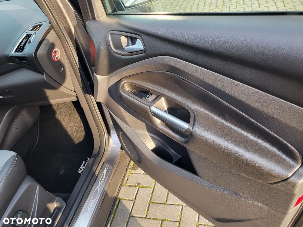 Ford Kuga 1.5 EcoBoost 2x4 Individual - 29