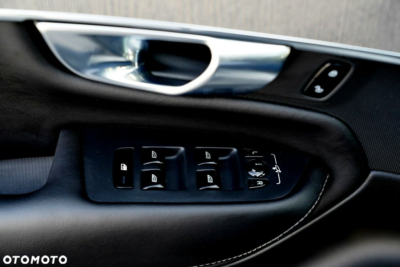 Volvo XC 90 - 28