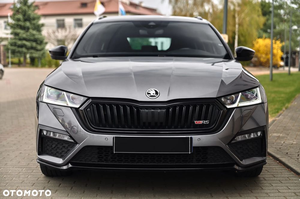 Skoda Octavia 2.0 TSI DSG RS - 11