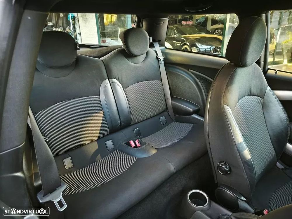 MINI 3 Portas Cooper D - 20