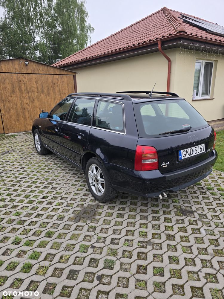 Audi A4 Avant 2.5 TDI - 4