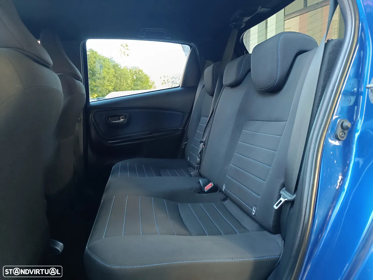Toyota Yaris 1.5 HSD Square Collec.Blue - 14