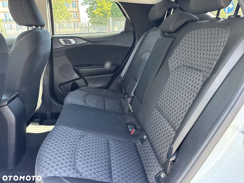 Kia XCeed 1.5 T-GDI M - 15