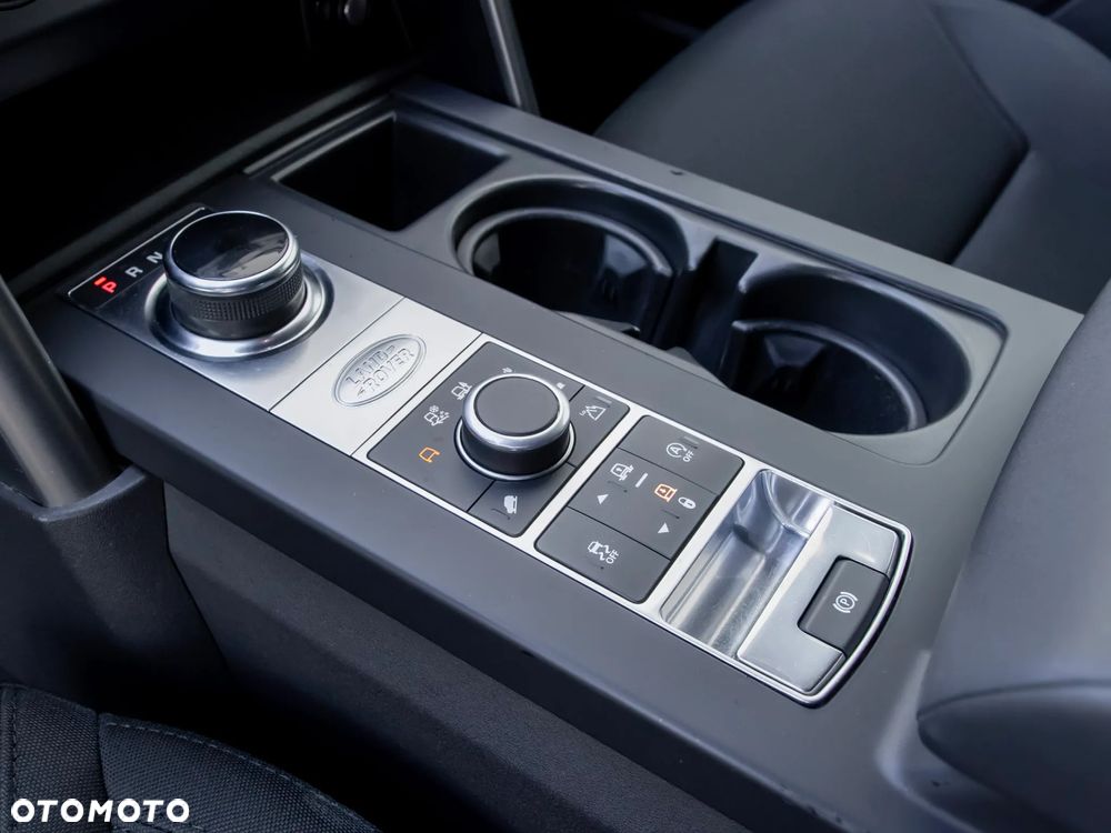 Land Rover Discovery V 3.0 SDV6 HSE - 24