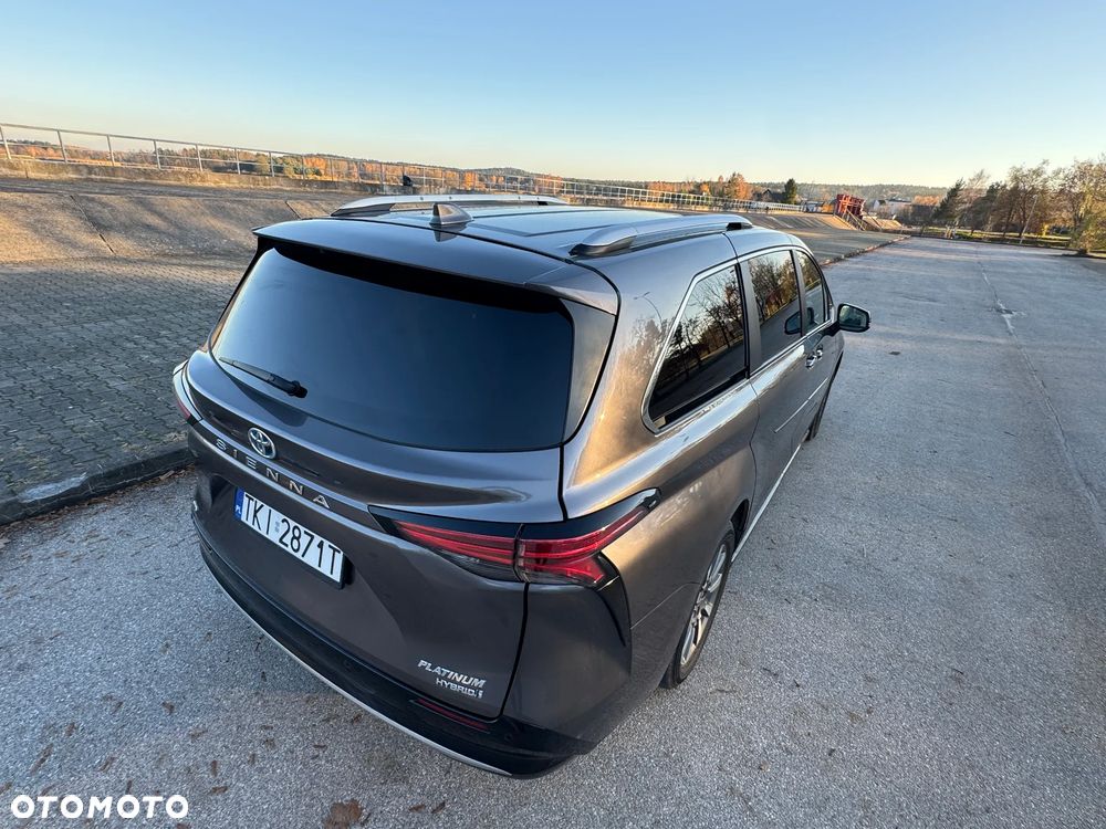 Toyota Sienna - 30