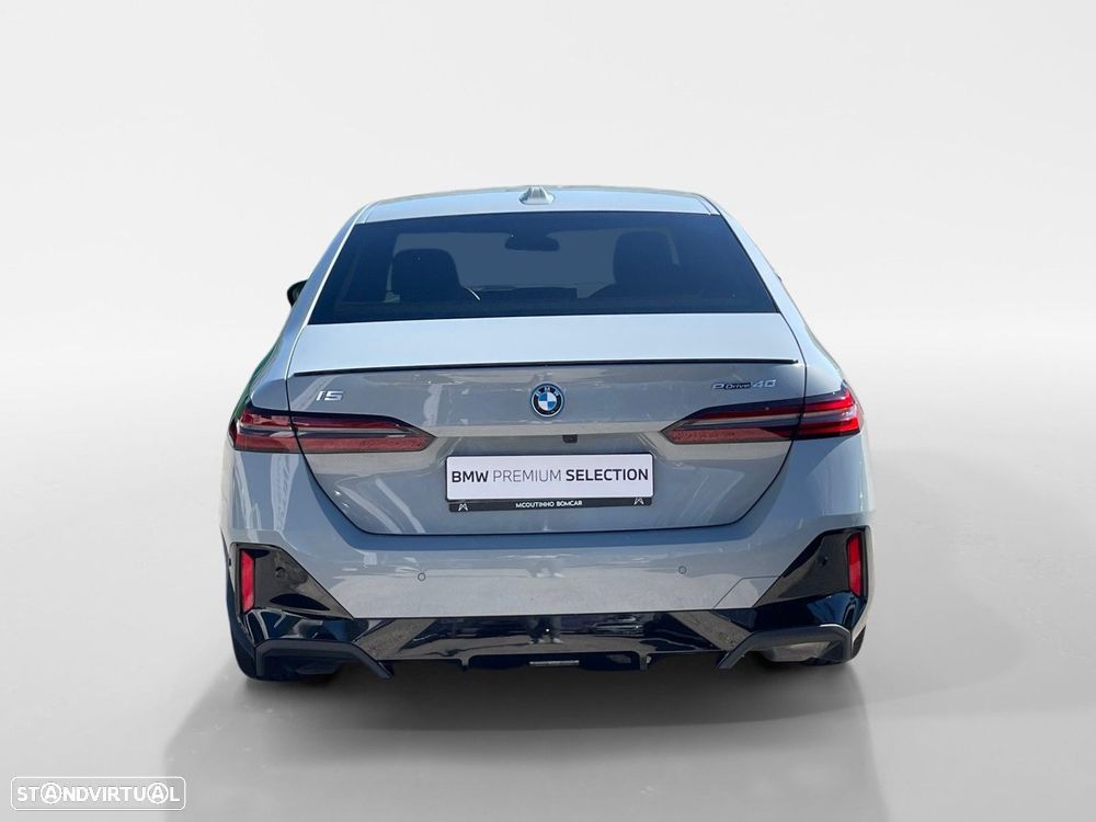 BMW i5 eDrive40 Pack Desportivo M - 2