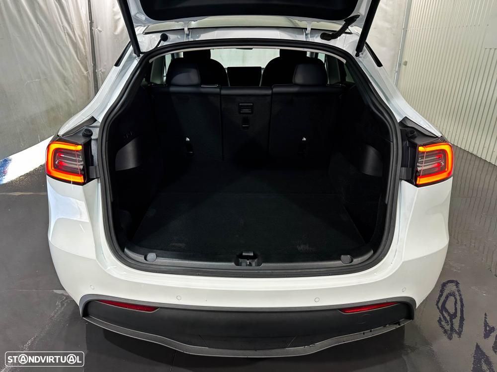 Tesla Model Y Long Range Dual Motor AWD - 53
