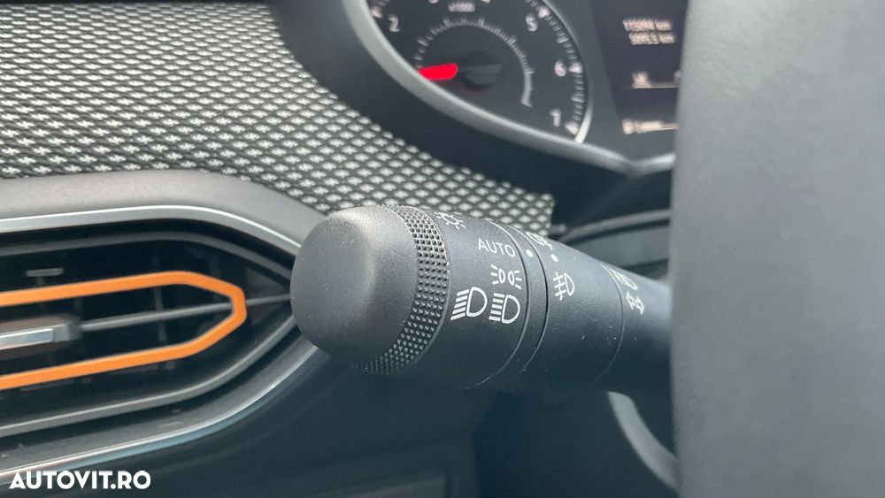 Dacia Sandero TCe 90 MT6 Comfort - 29