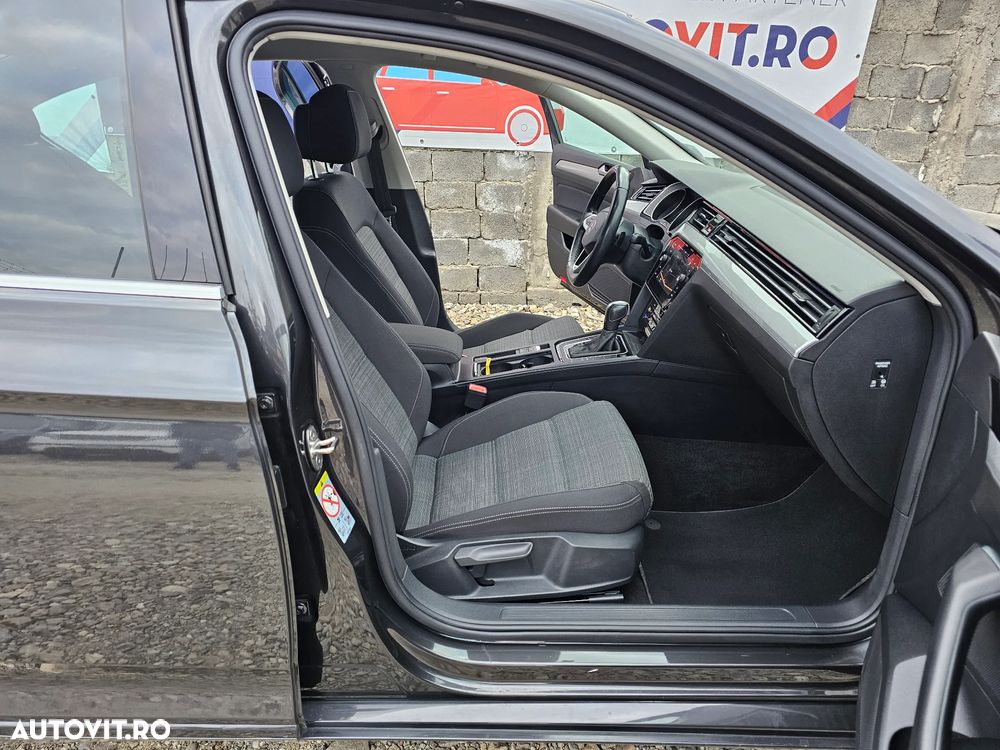 Volkswagen Passat - 30