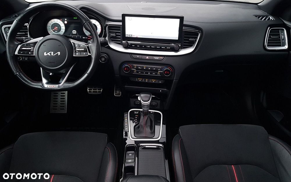 Kia ProCeed 1.6 T-GDI GT DCT - 24