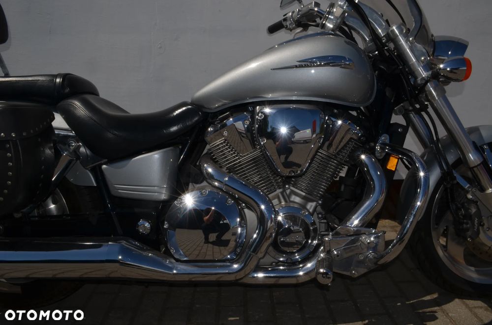 Honda VTX - 22