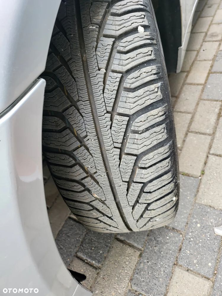 BMW Seria 5 520i - 7