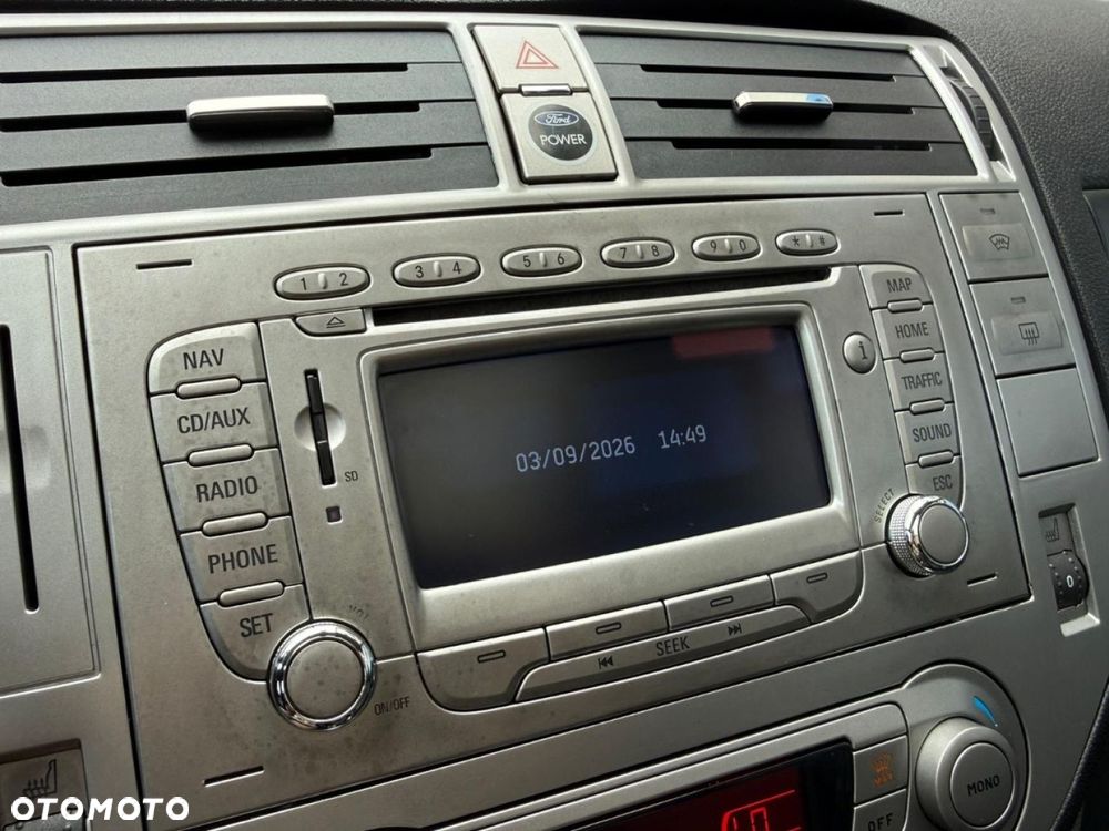 Ford Kuga - 24