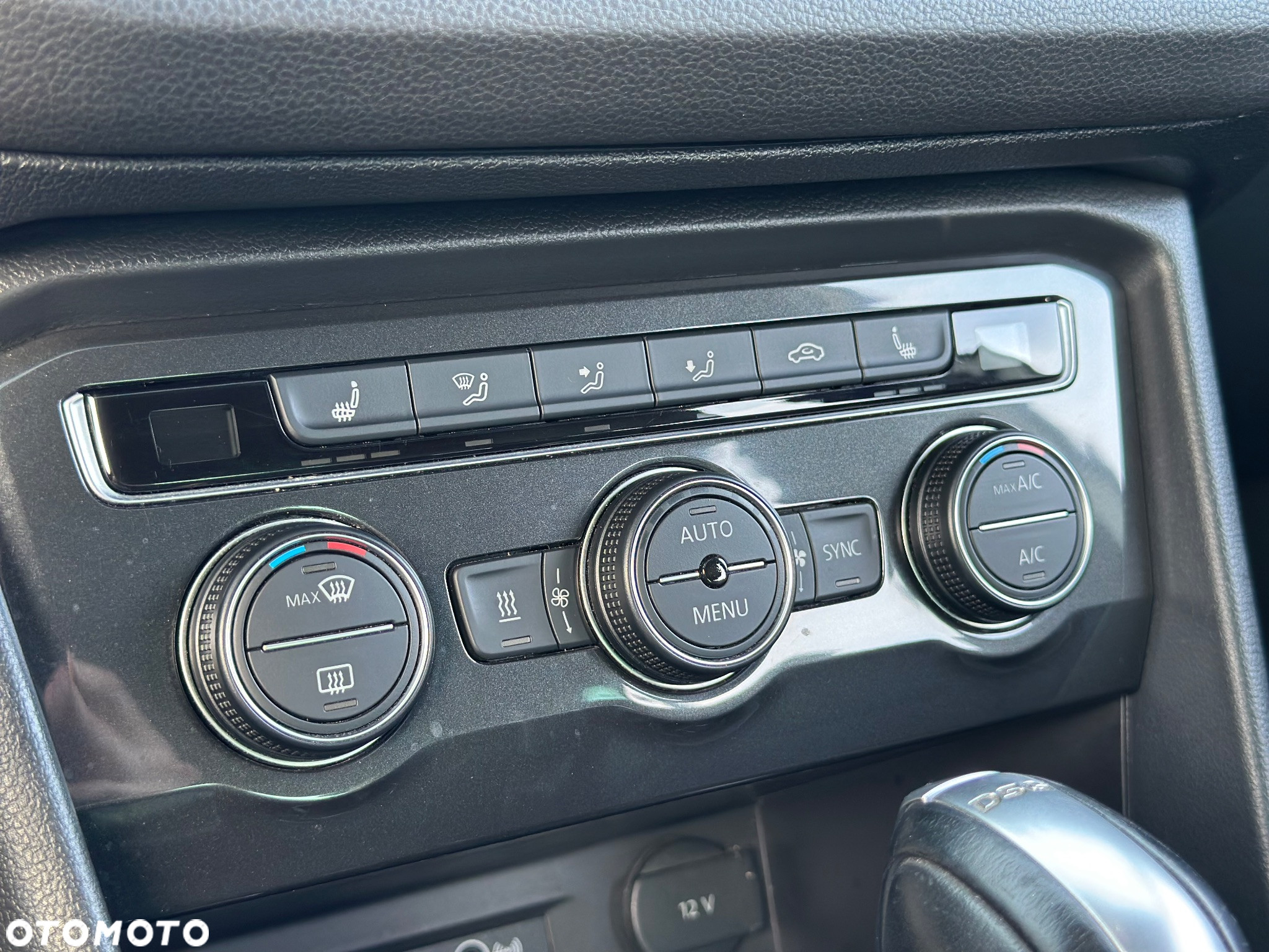 Volkswagen Tiguan - 27