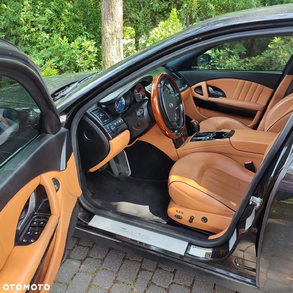 Maserati Quattroporte - 19