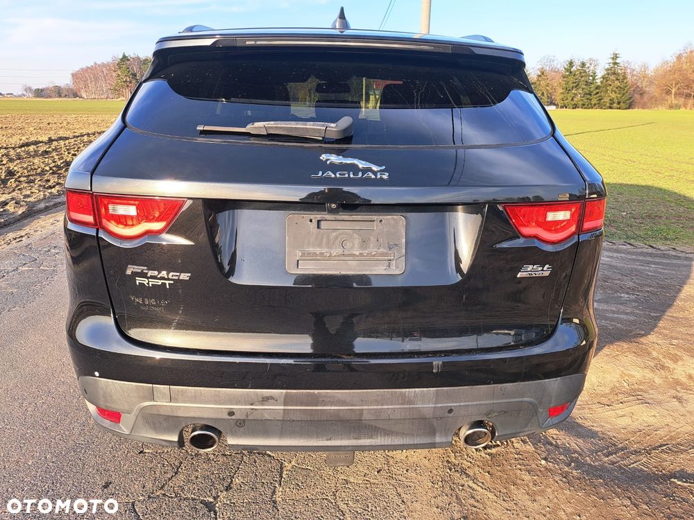Jaguar F-Pace - 11