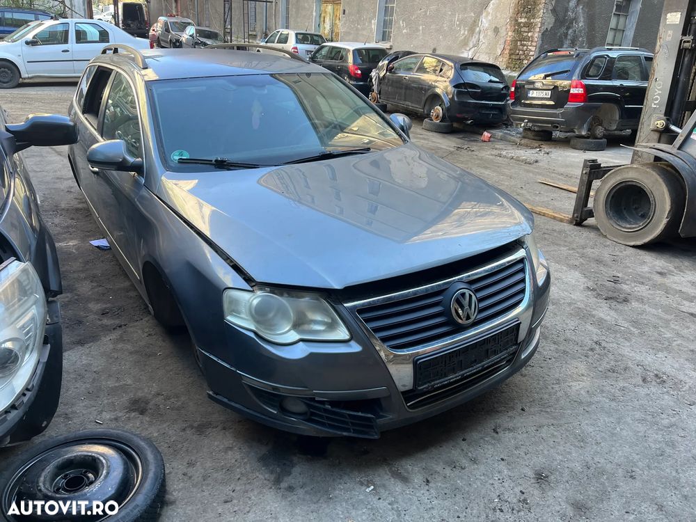 Dezmembrez VW Volkswagen Passat B6 break gri inchis 2.0 TDI 2007 - 2