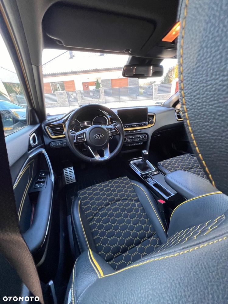 Kia XCeed 1.5 T-GDI Business Line - 11