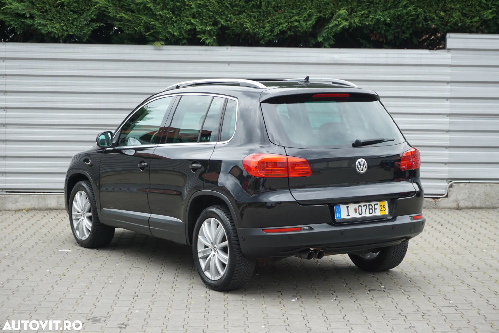 Volkswagen Tiguan 2.0 TDI 4Motion DSG Sport & Style - 11