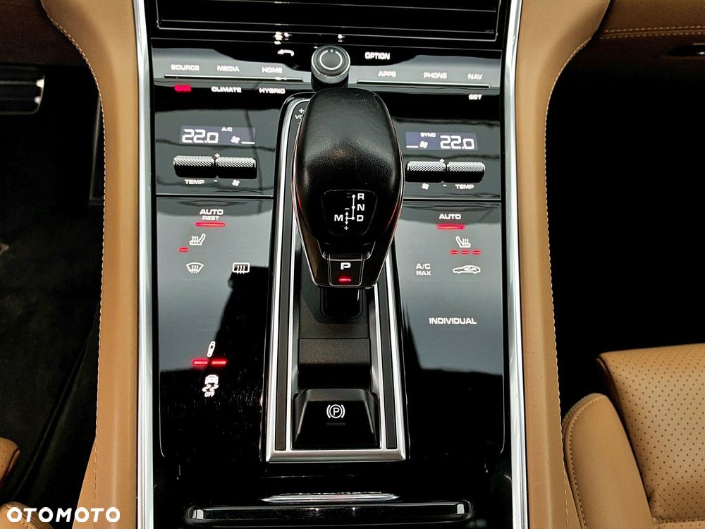 Porsche Panamera - 28