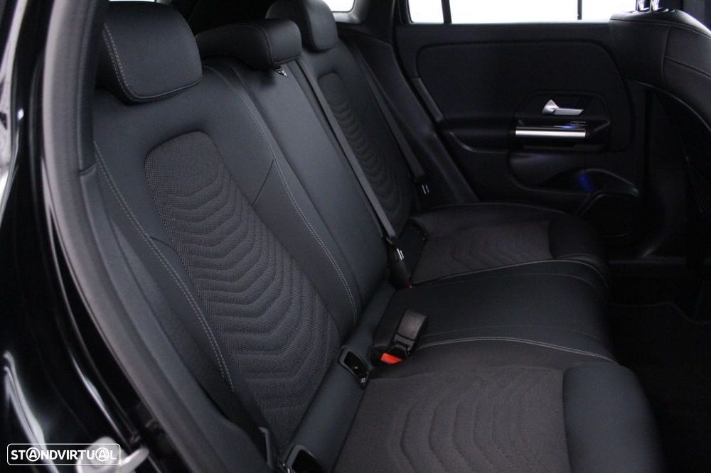 Mercedes-Benz GLA 180 d Progressive - 15