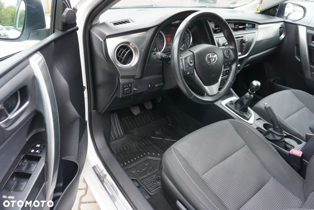 Toyota Auris 2.0 D-4D Comfort - 7