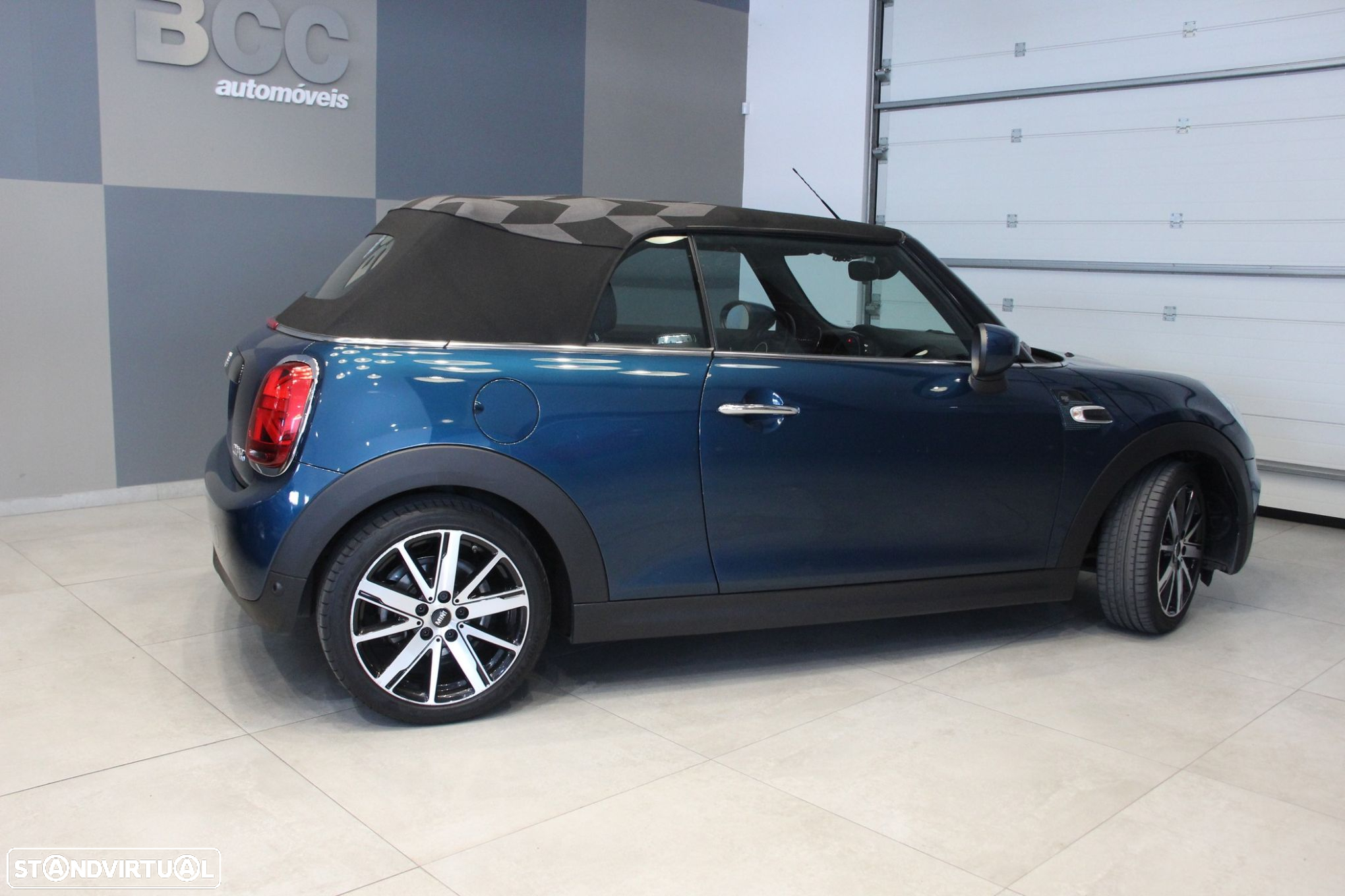MINI Cabrio Cooper Auto - 4