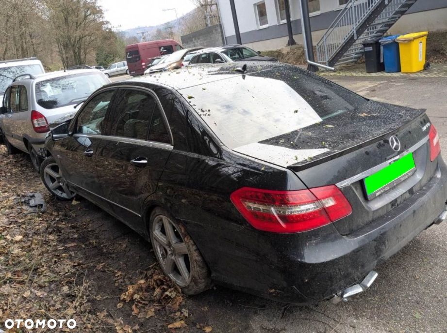 Mercedes-Benz Klasa E 500 4Matic Automatik Elegance - 3