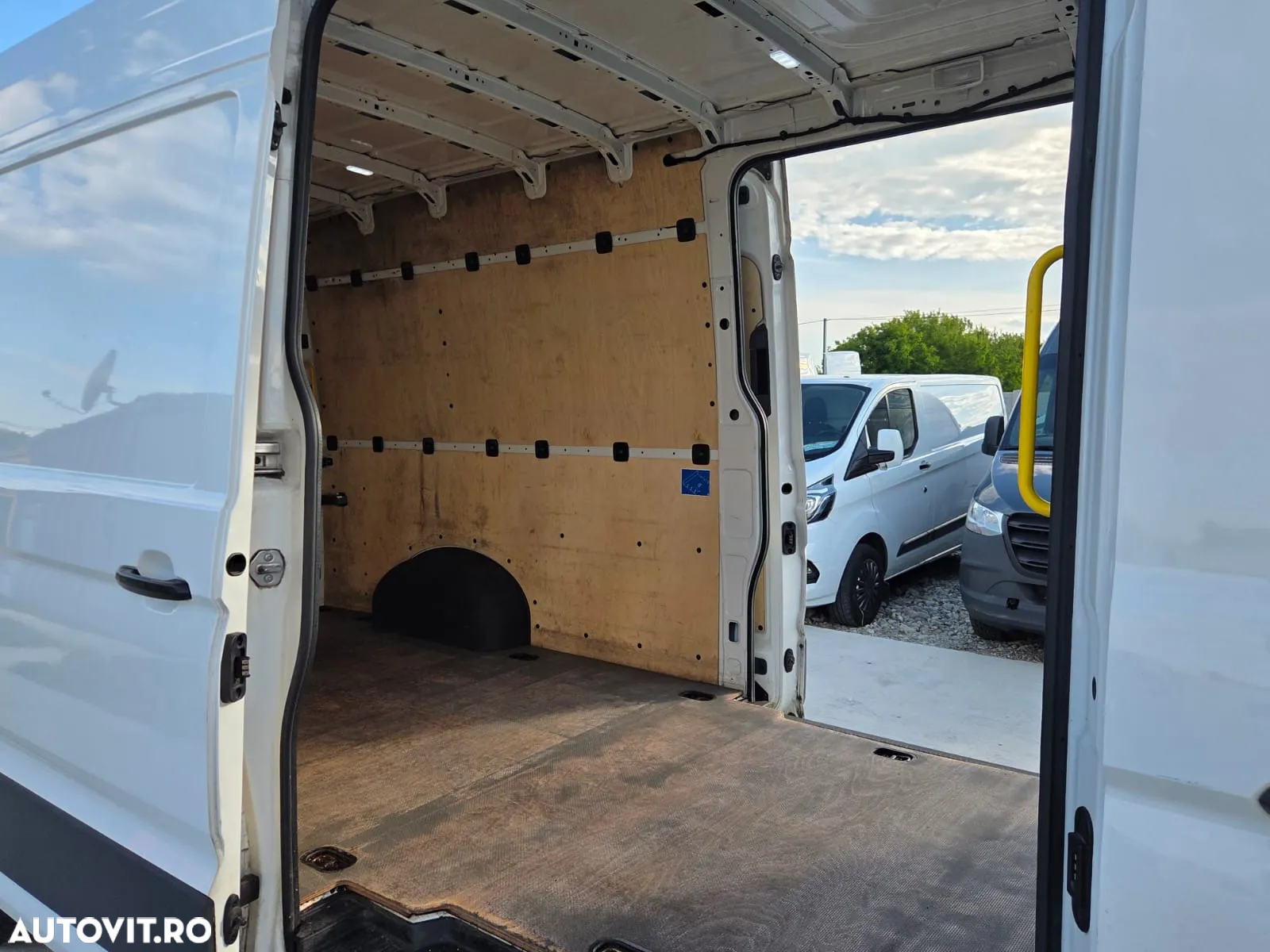 Volkswagen New Crafter Extralung L4H3 - 15
