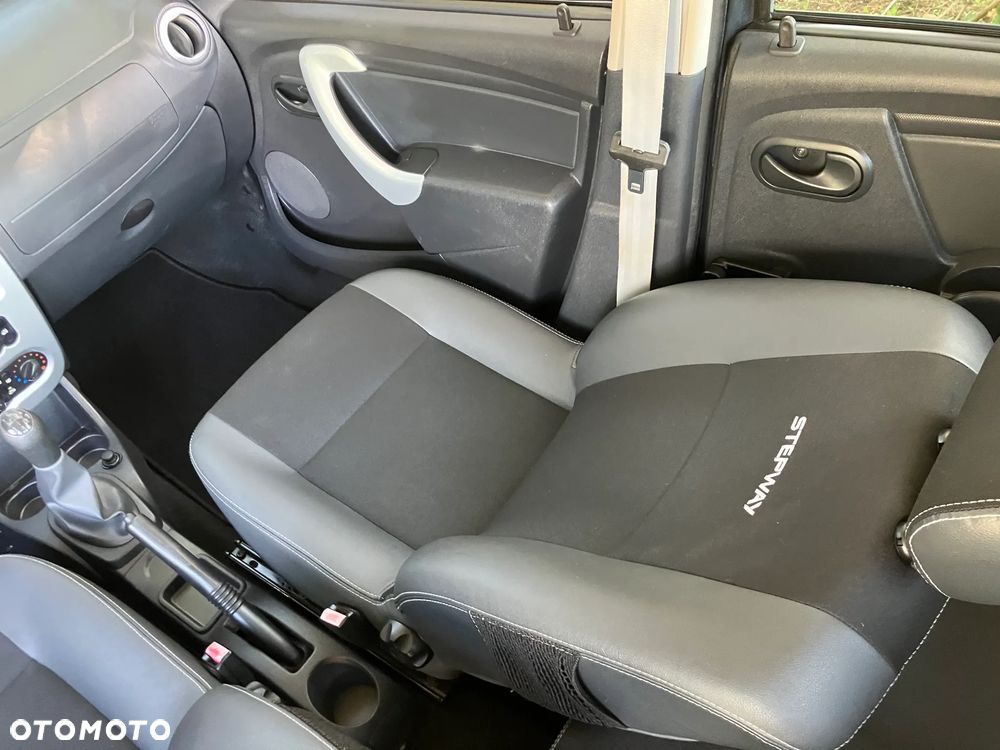 Dacia Sandero Stepway 1.6 - 33