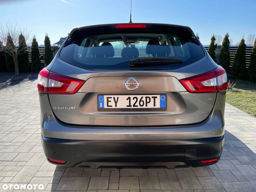 Nissan Qashqai 1.2 DIG-T N-Vision - 18